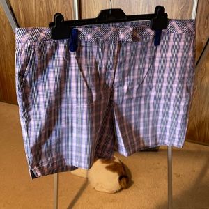 Lady Hagen golf short. Size 16